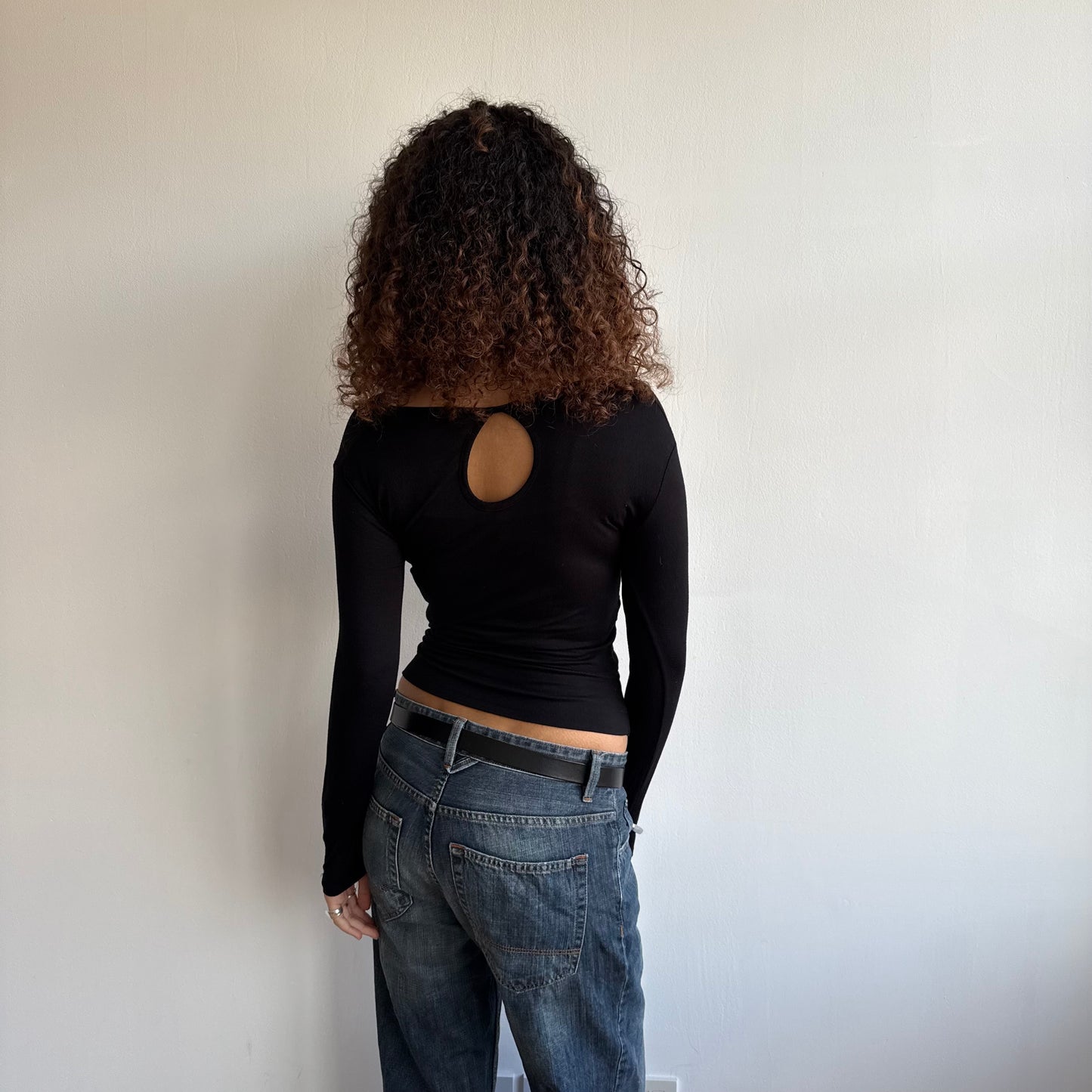 Black long sleeve keyhole top - Size S