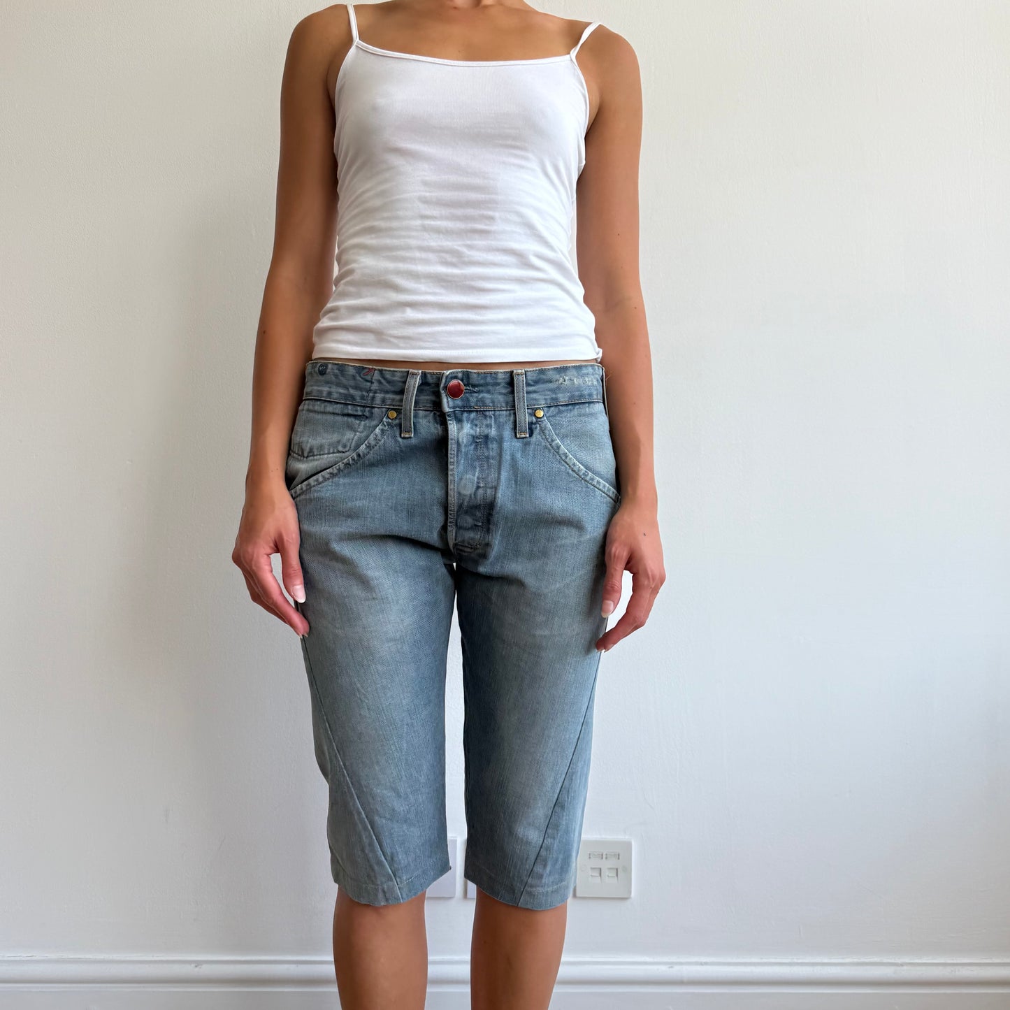 Levi’s Engineered button back jorts - Size 31”