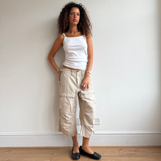 Beige cargo toggle capris - Size M