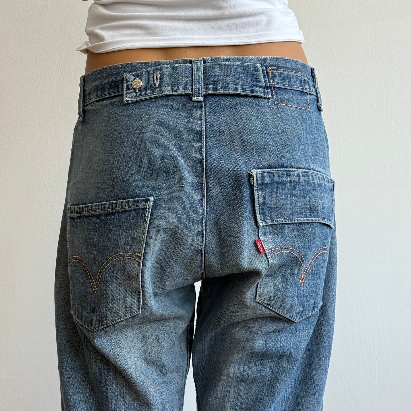 Levi’s Engineered button back jeans - Size 32x32