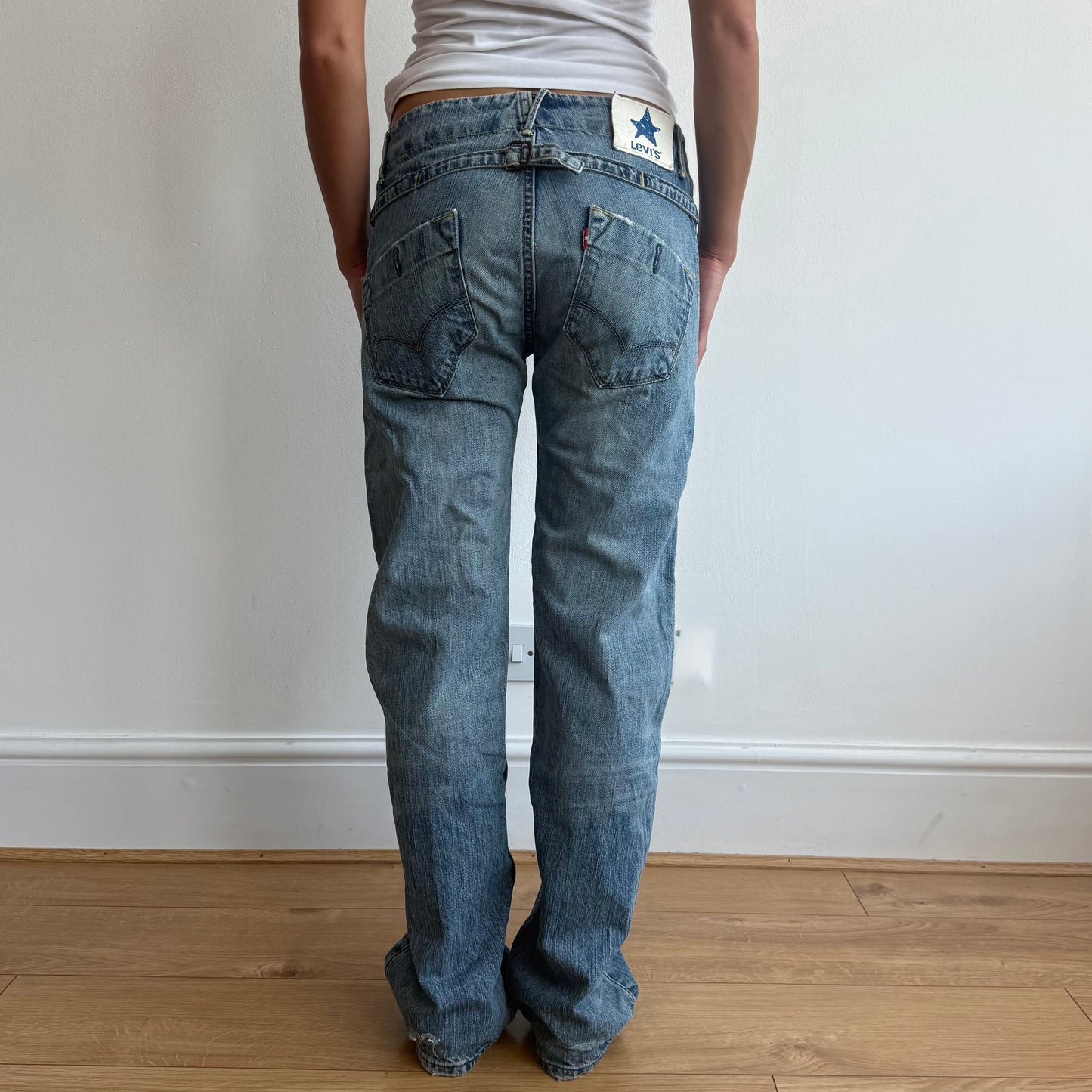 Levi’s star cinch back jeans - Size 30x32 + 32x34