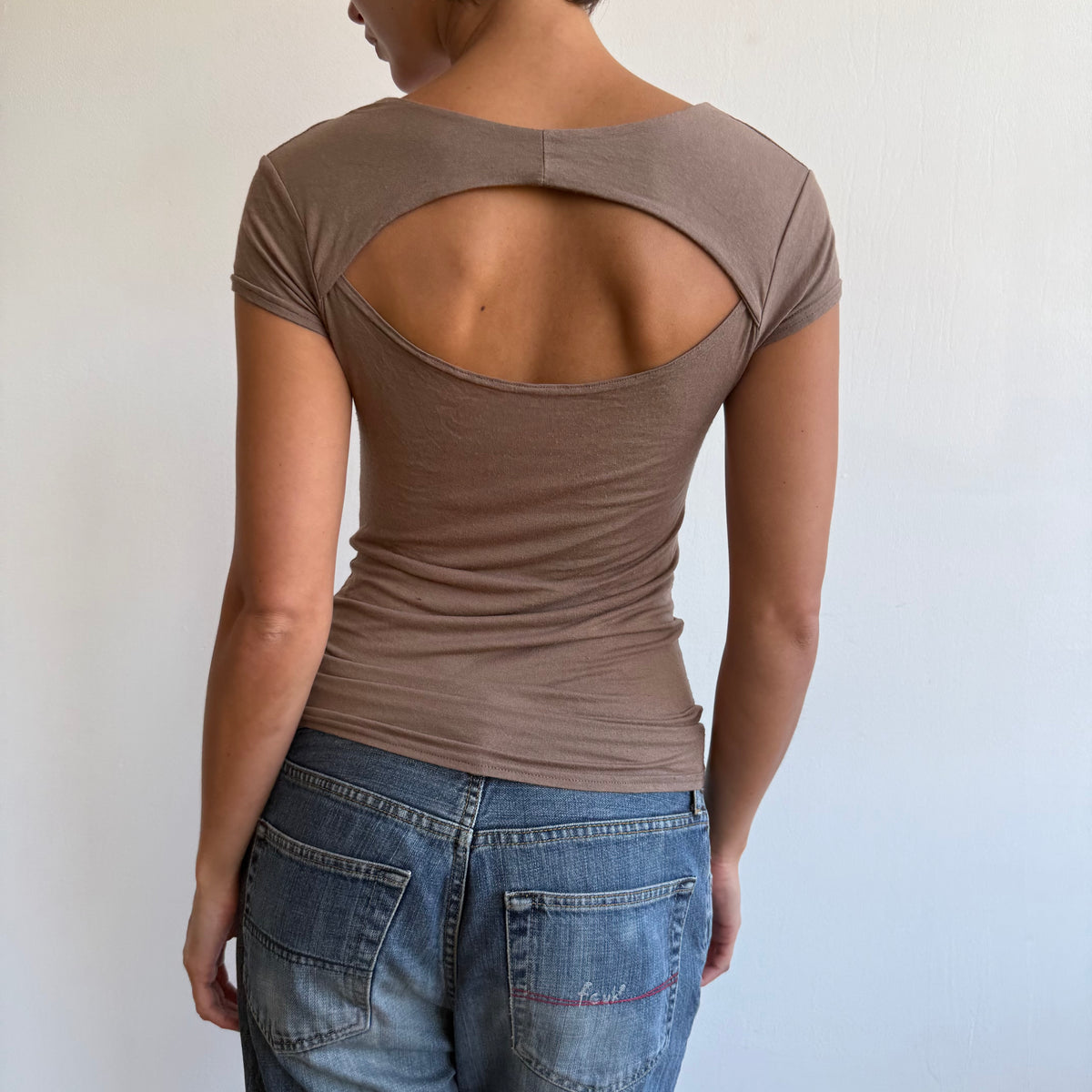 Taupe keyhole double layer top - Size S