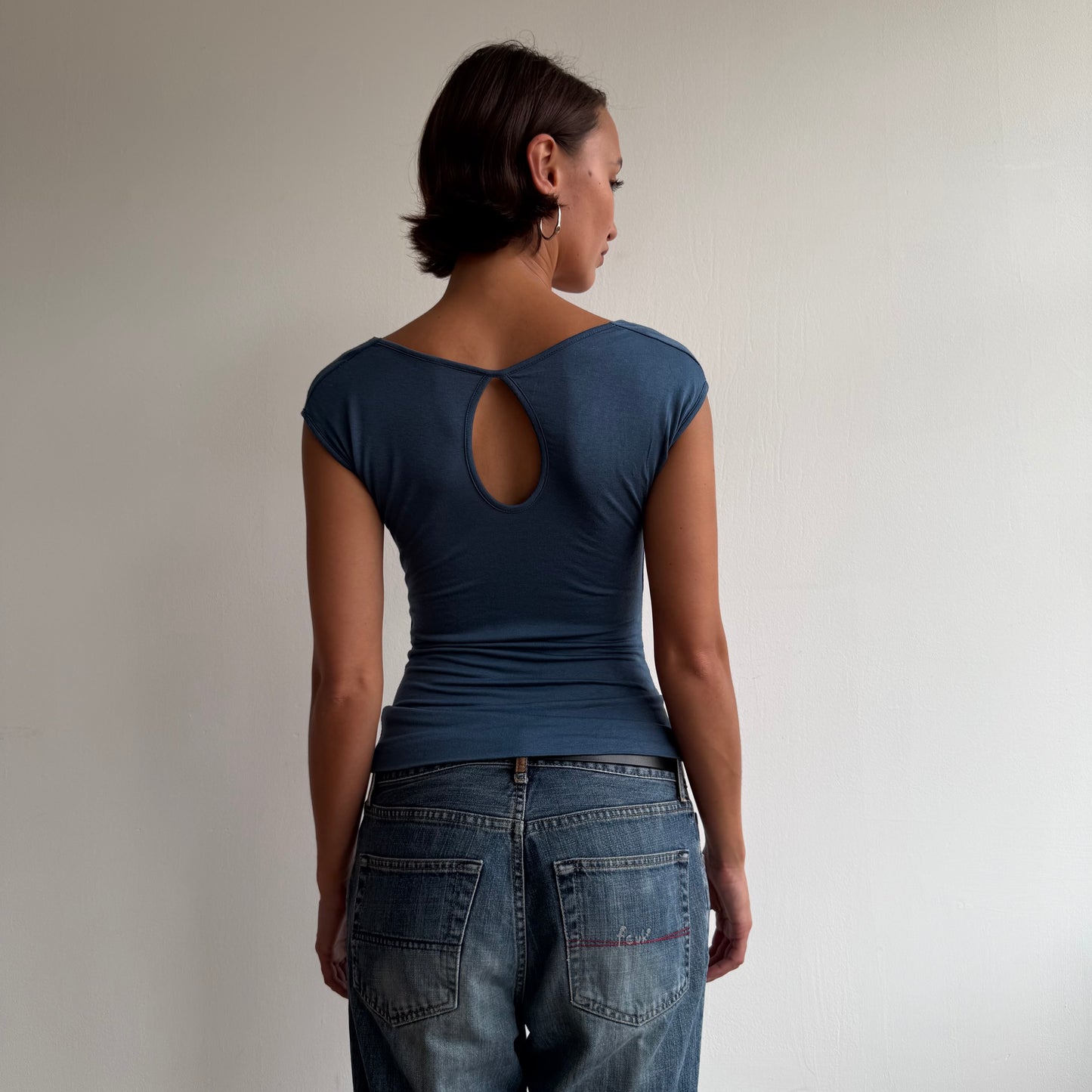 Blue keyhole wrap top - Size S