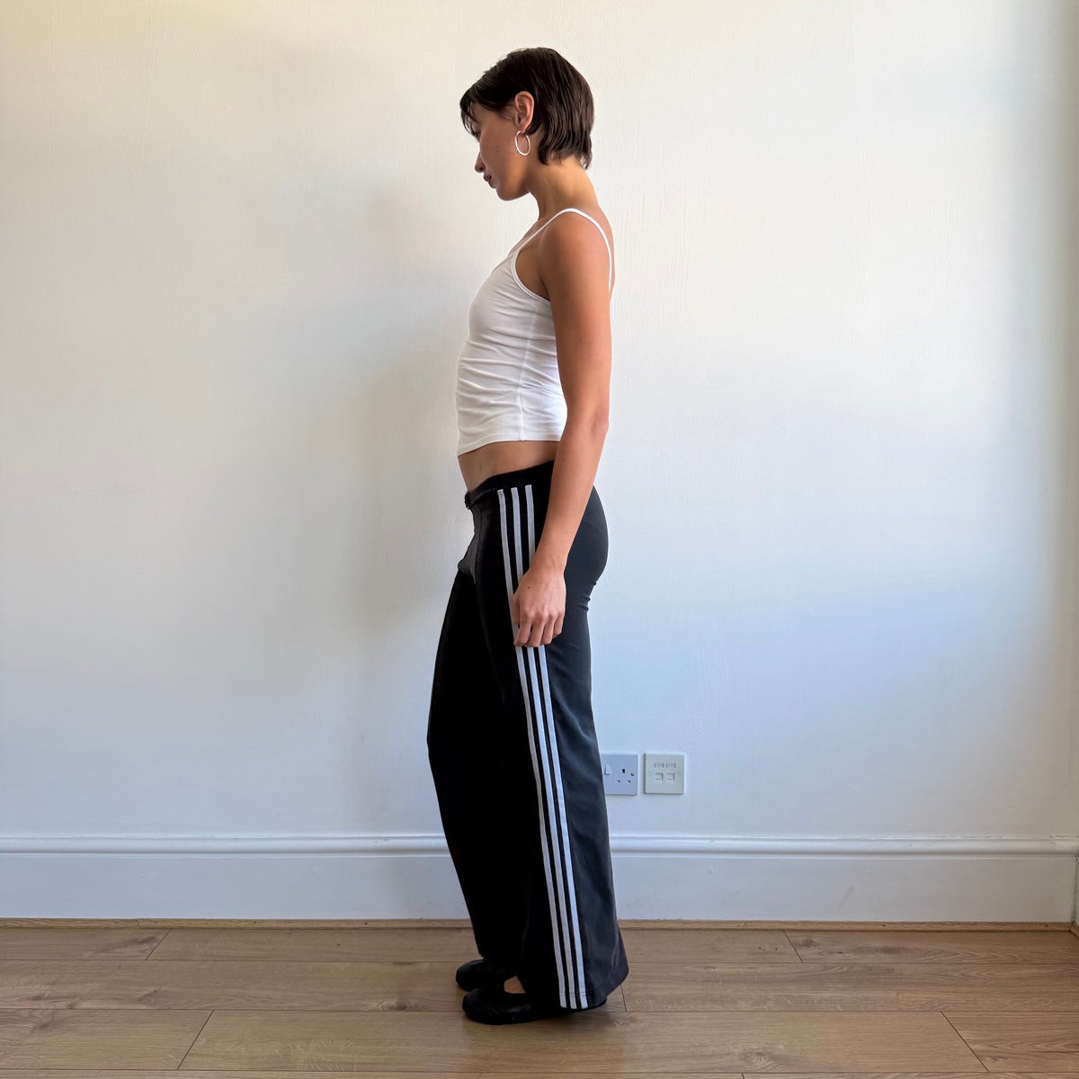 Black o-ring Adidas flared yoga pants - Size XS