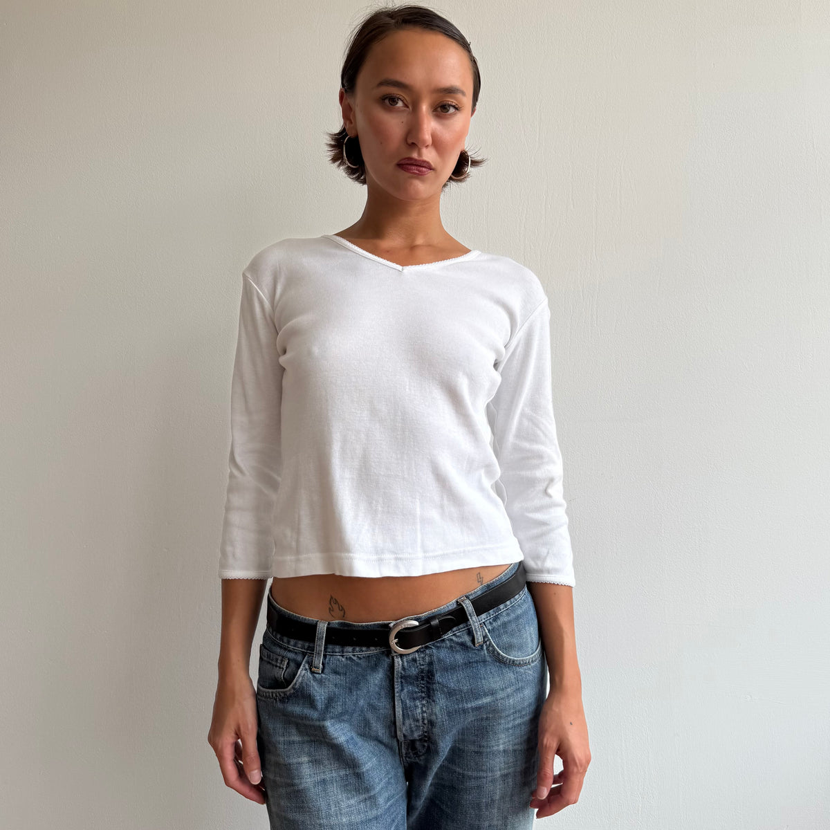 White 3/4 sleeve picot trim top - Size S