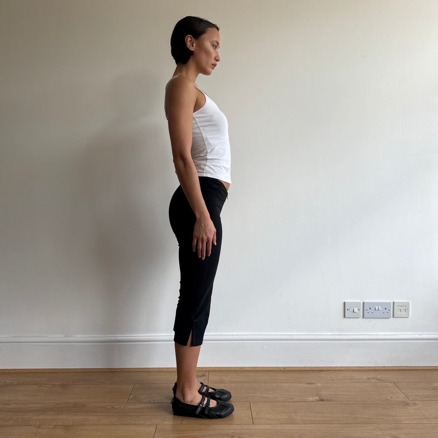 Black Nike zip front capris - Size S