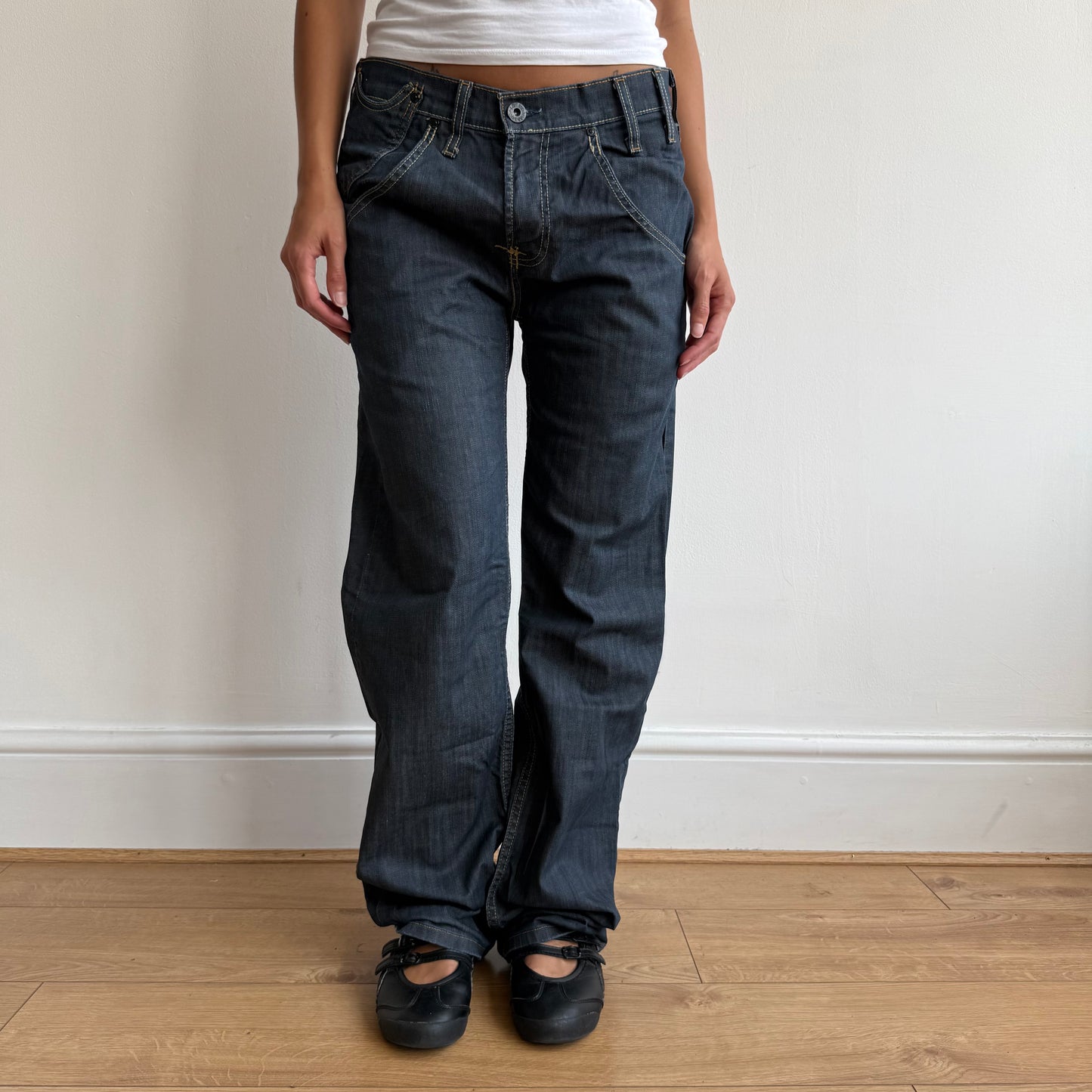 Levi’s button back jeans - Size 31x34