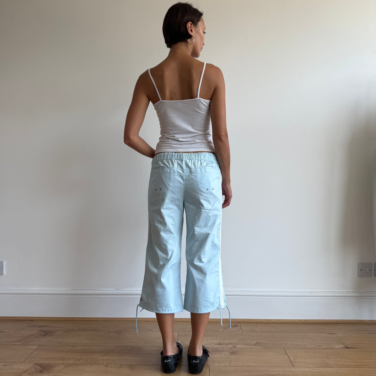 Baby blue Nike toggle capris - Size S