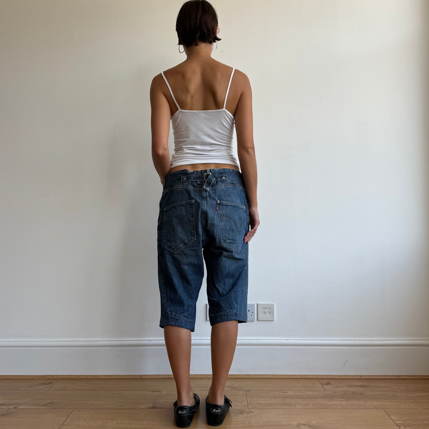 Levi’s Engineered cinch jorts - Size 32”