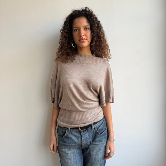 Beige short sleeve slouchy knit - Size S-M
