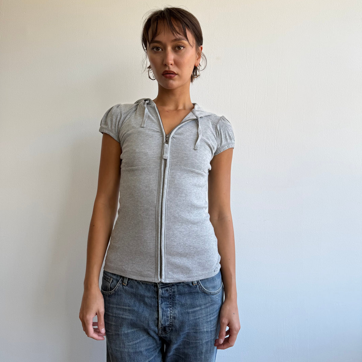 Grey short sleeve hoodie - Size M