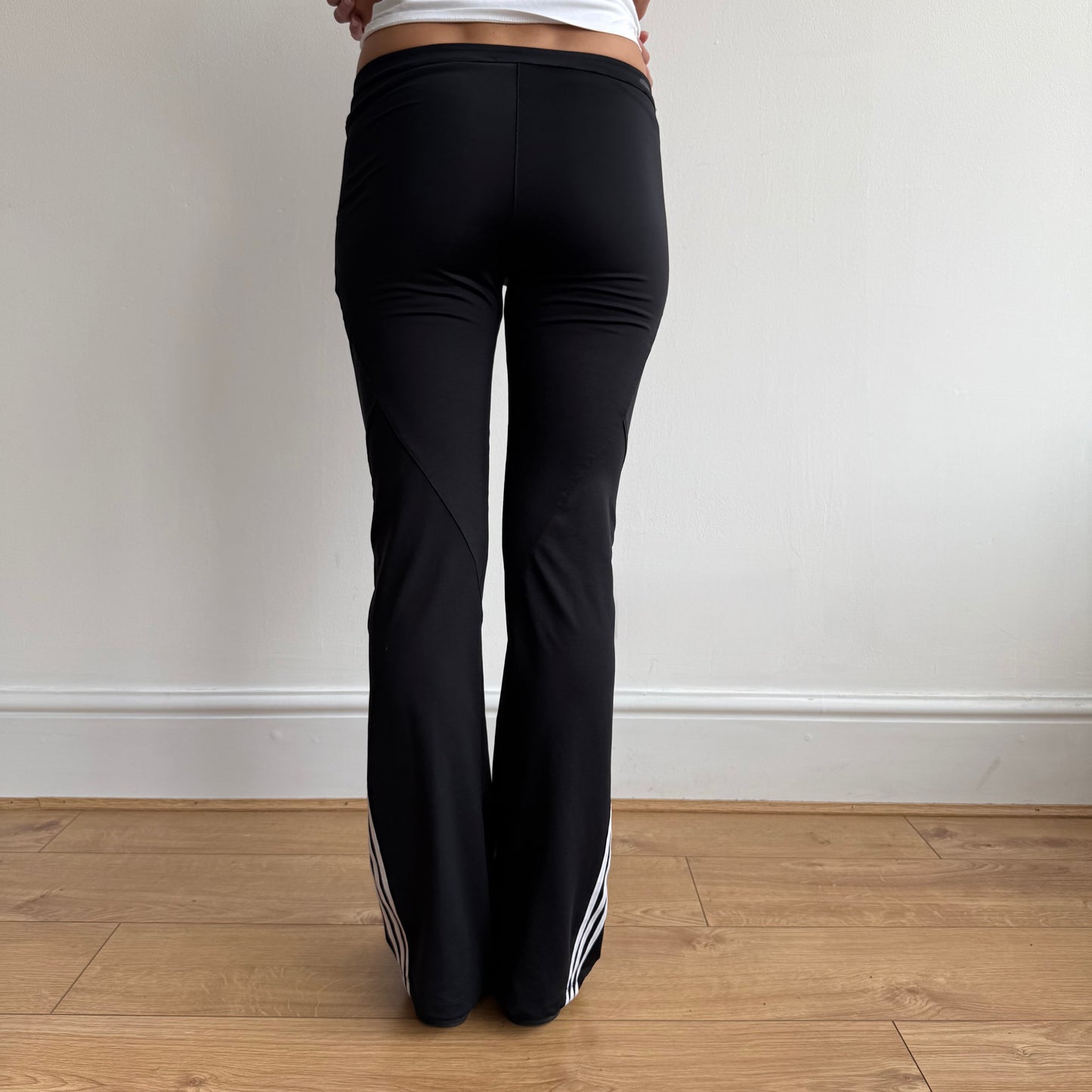 Black Adidas 3-stripe flared yoga pants - Size S