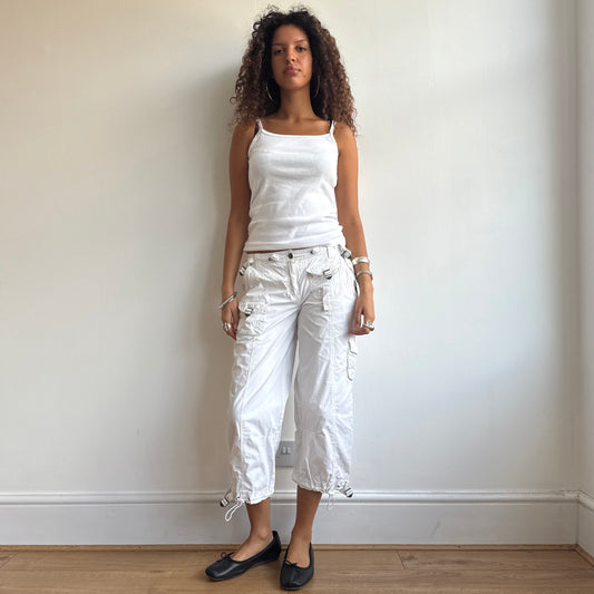 White cargo toggle capris - Size S