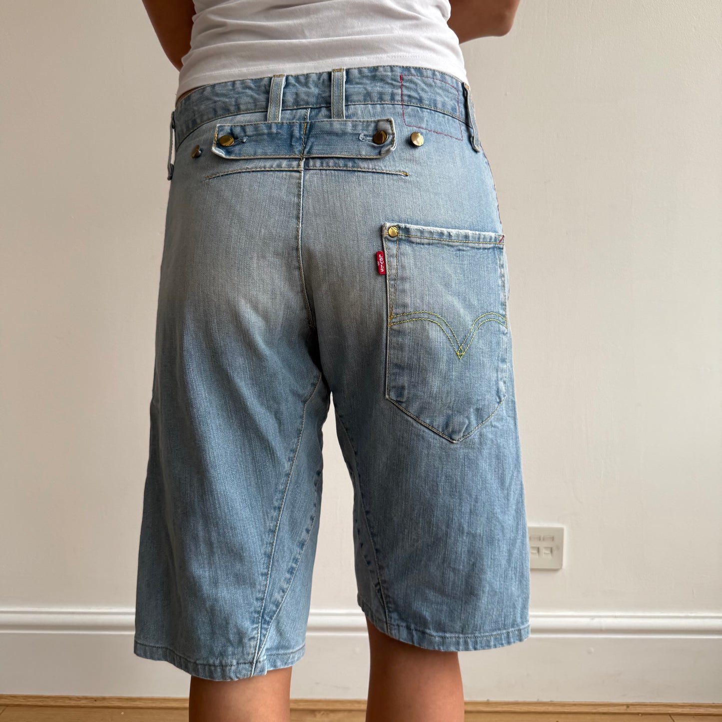 Levi’s Engineered button jorts - Size 30”