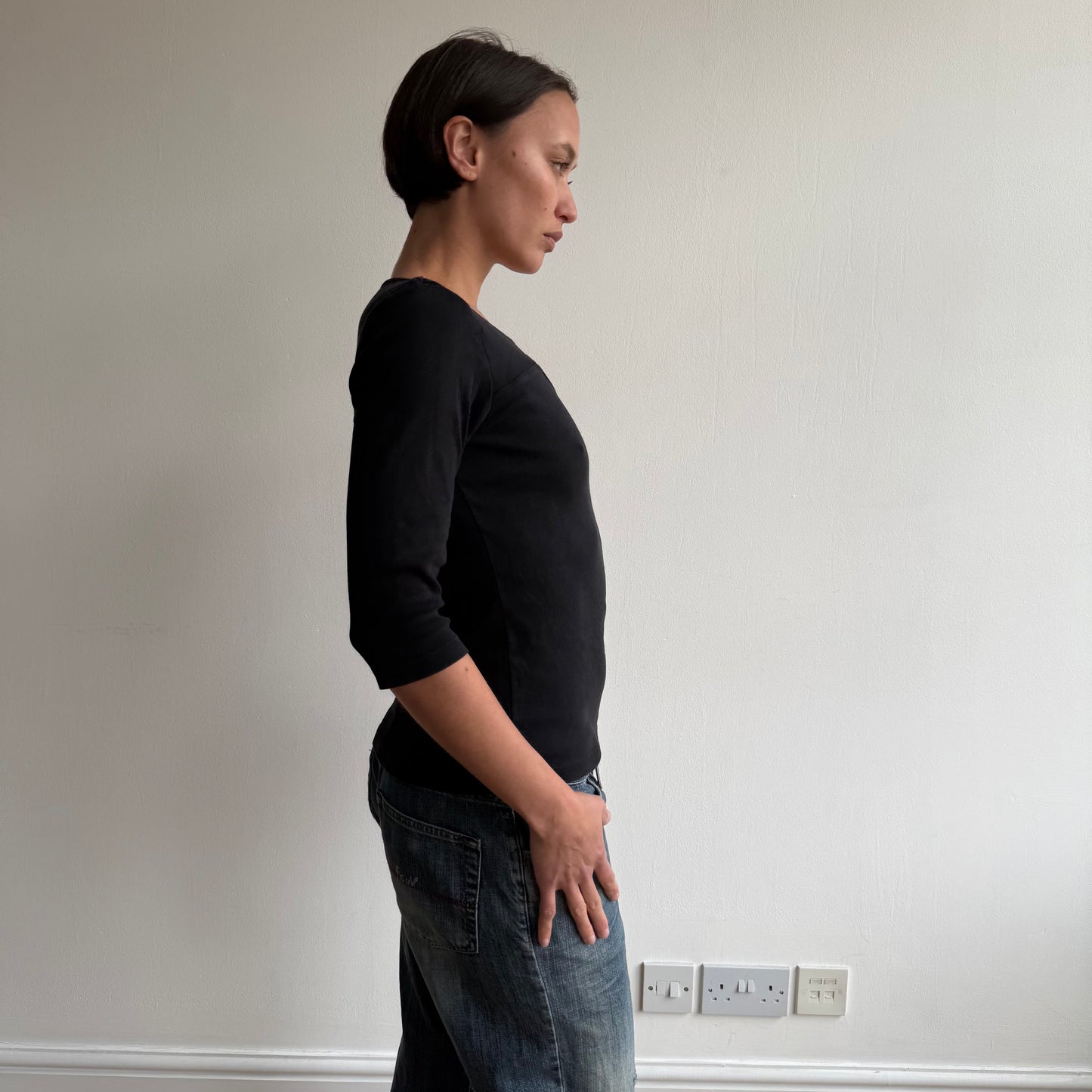 Black button keyhole top - Size M