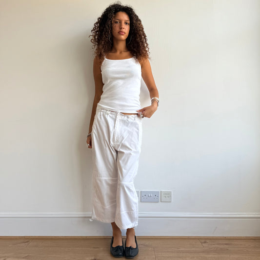 White toggle capris - Size M