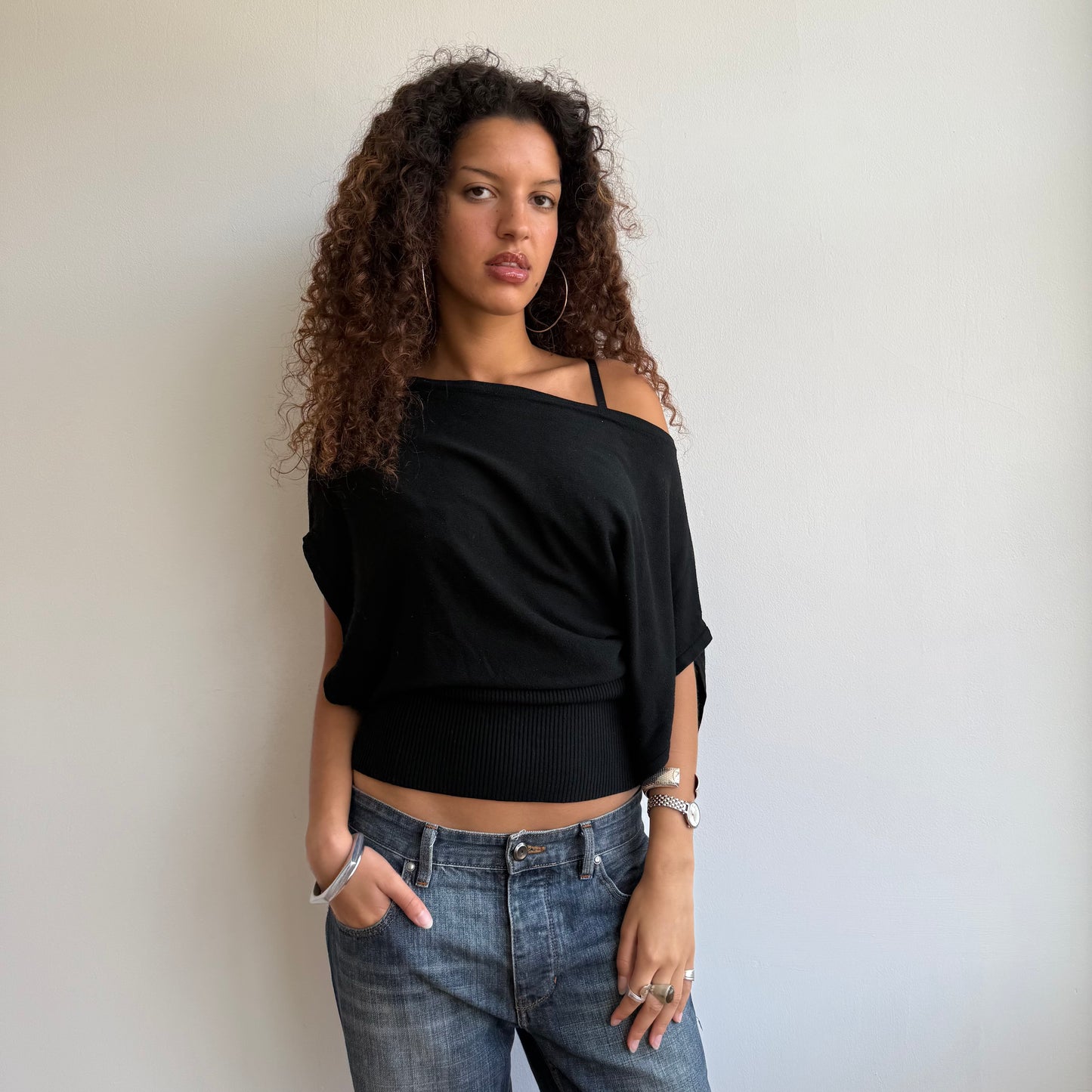 Black short sleeve slouchy knit - Size M-L