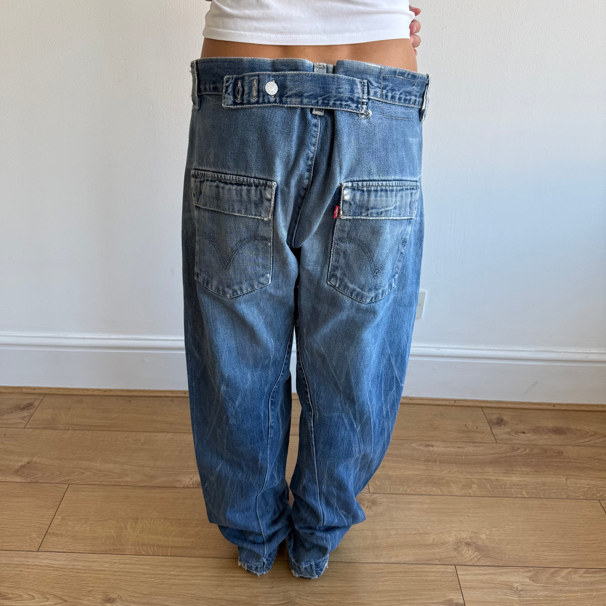 Levi’s Engineered button back jeans - Size 32x34