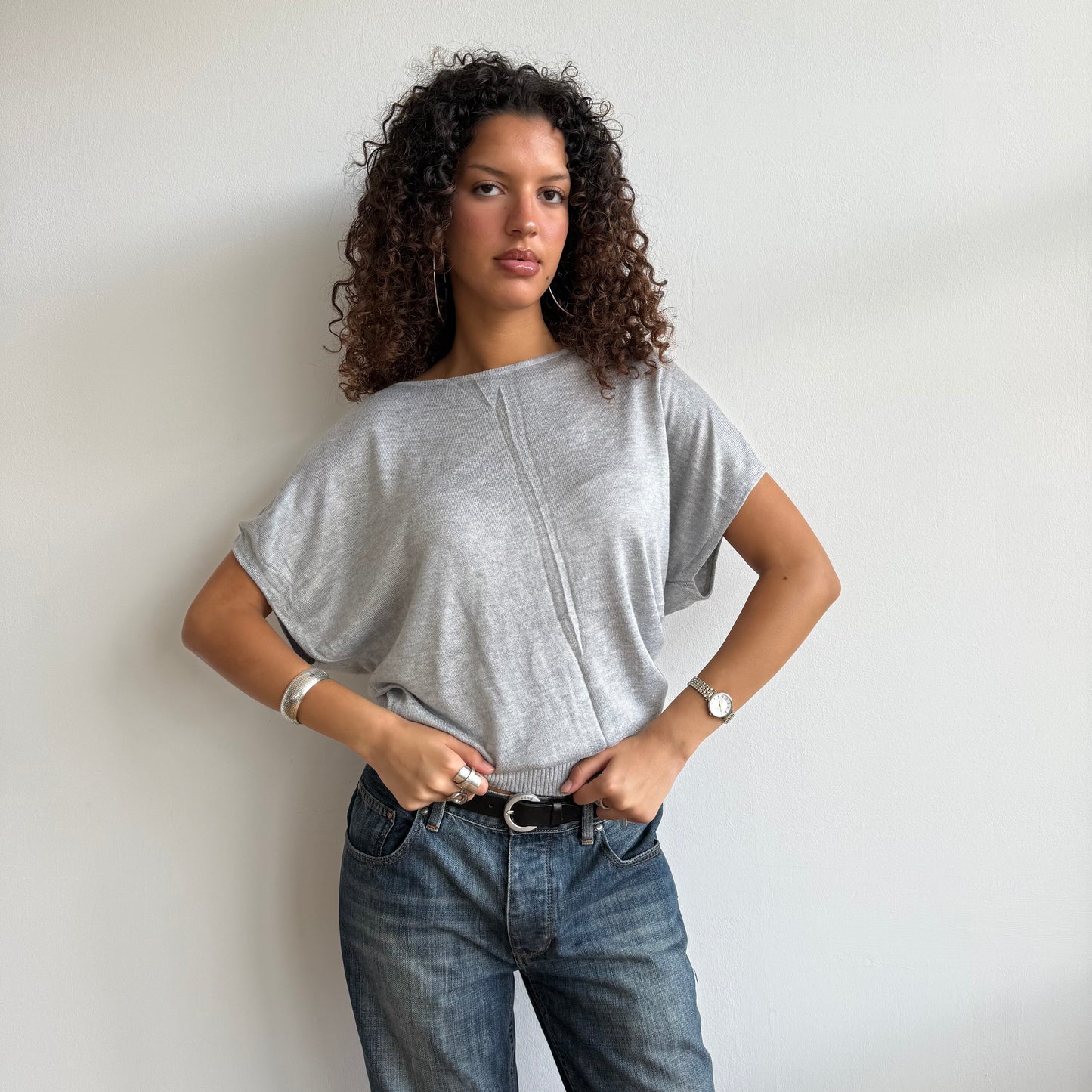 Light grey short sleeve slouchy knit - Size S/M