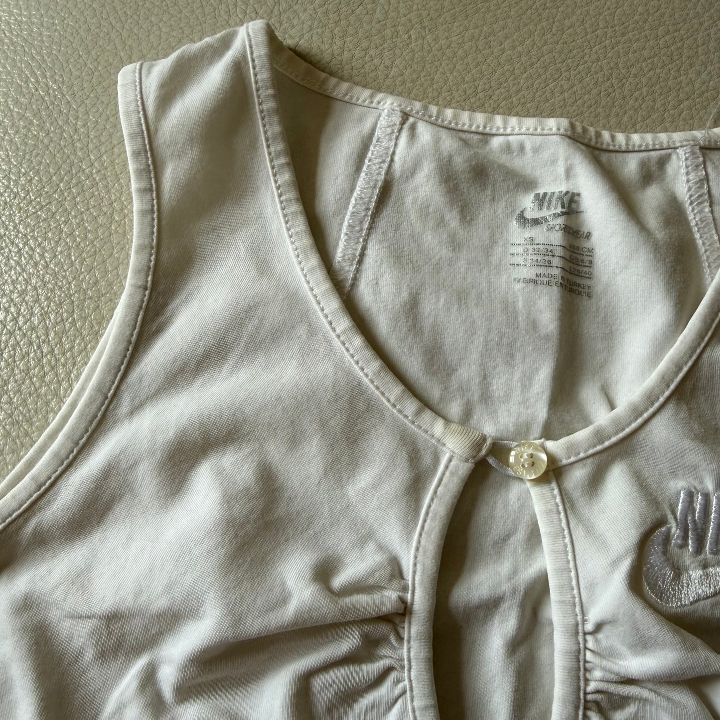 White Nike keyhole top - Size S