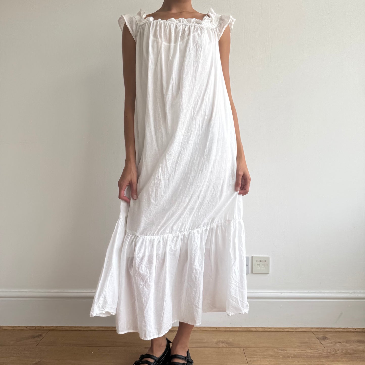 White ruffle milkmaid maxi dress - Size M