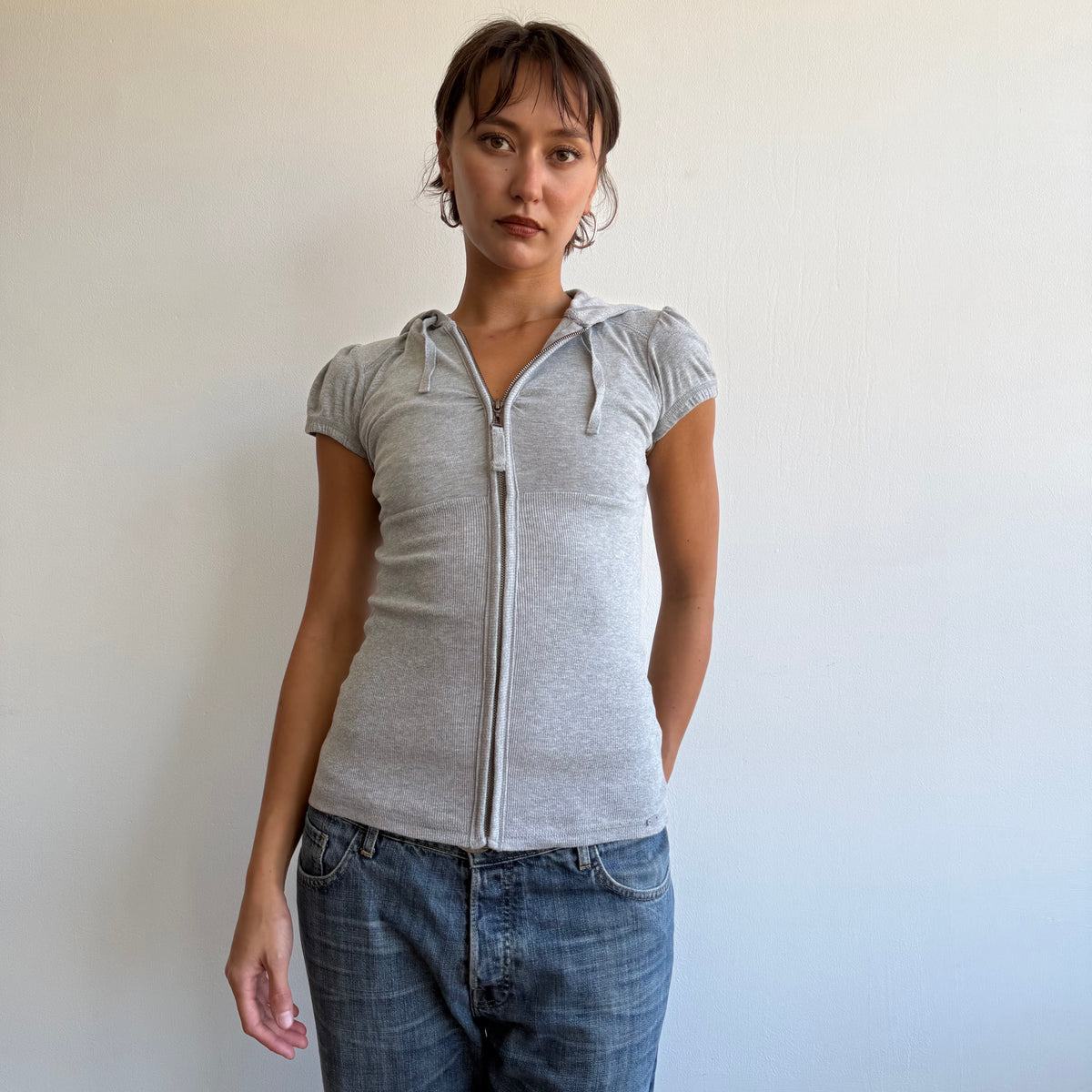 Grey short sleeve hoodie - Size M