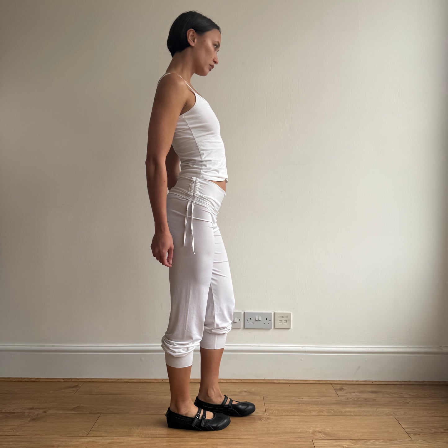 White adjustable ruched capris - Size S