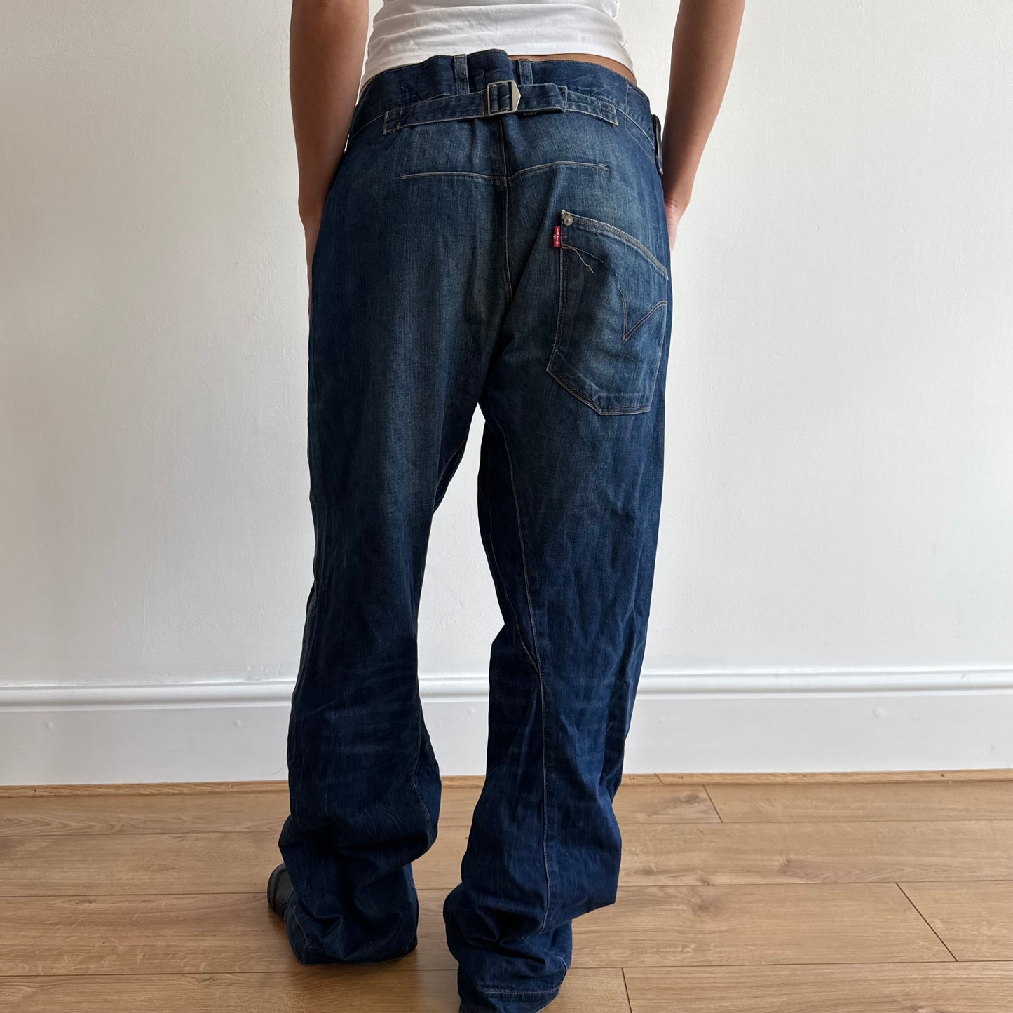 Levi’s Engineered cinch jeans - Size 33x34