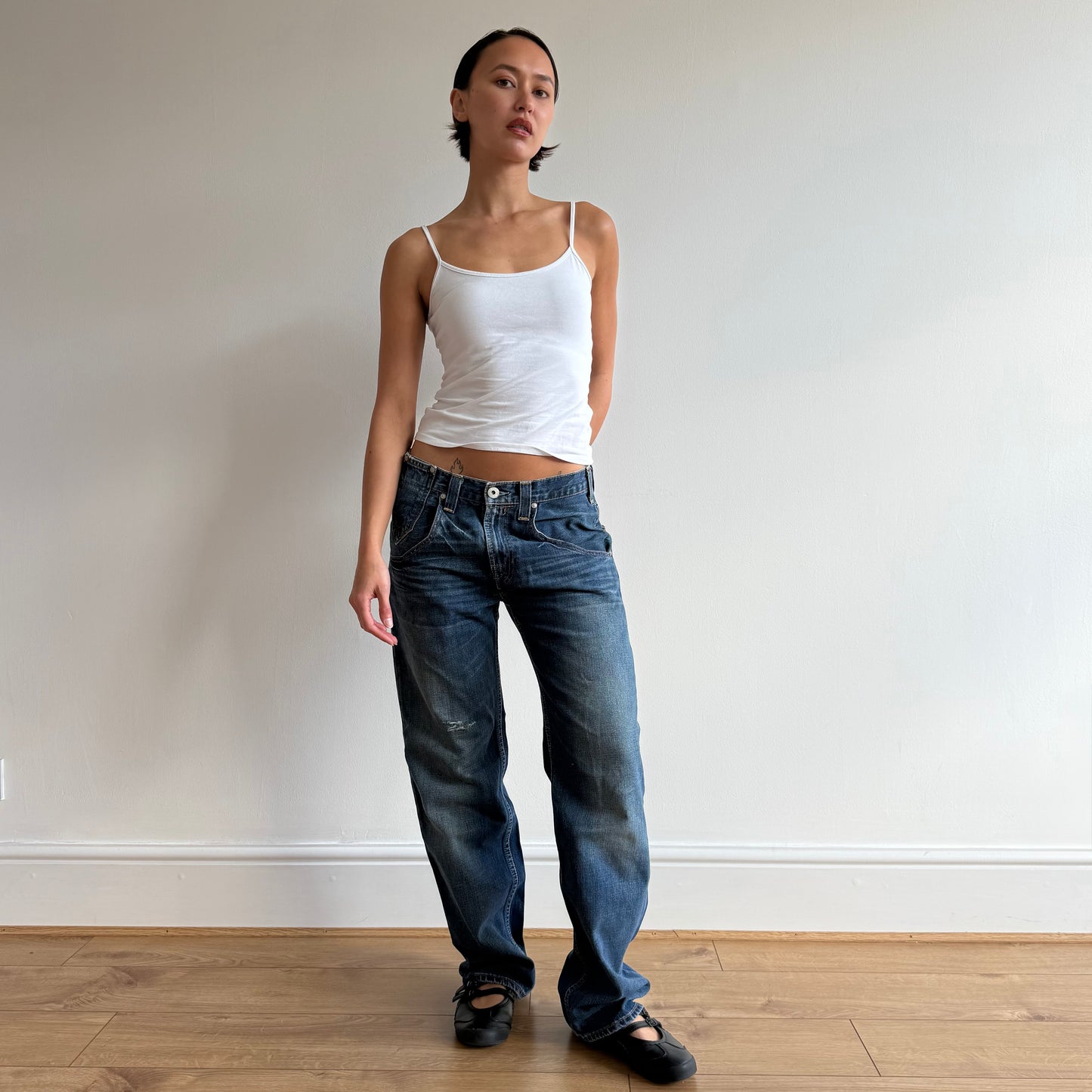 Levi’s cinch back jeans - Size 31x32