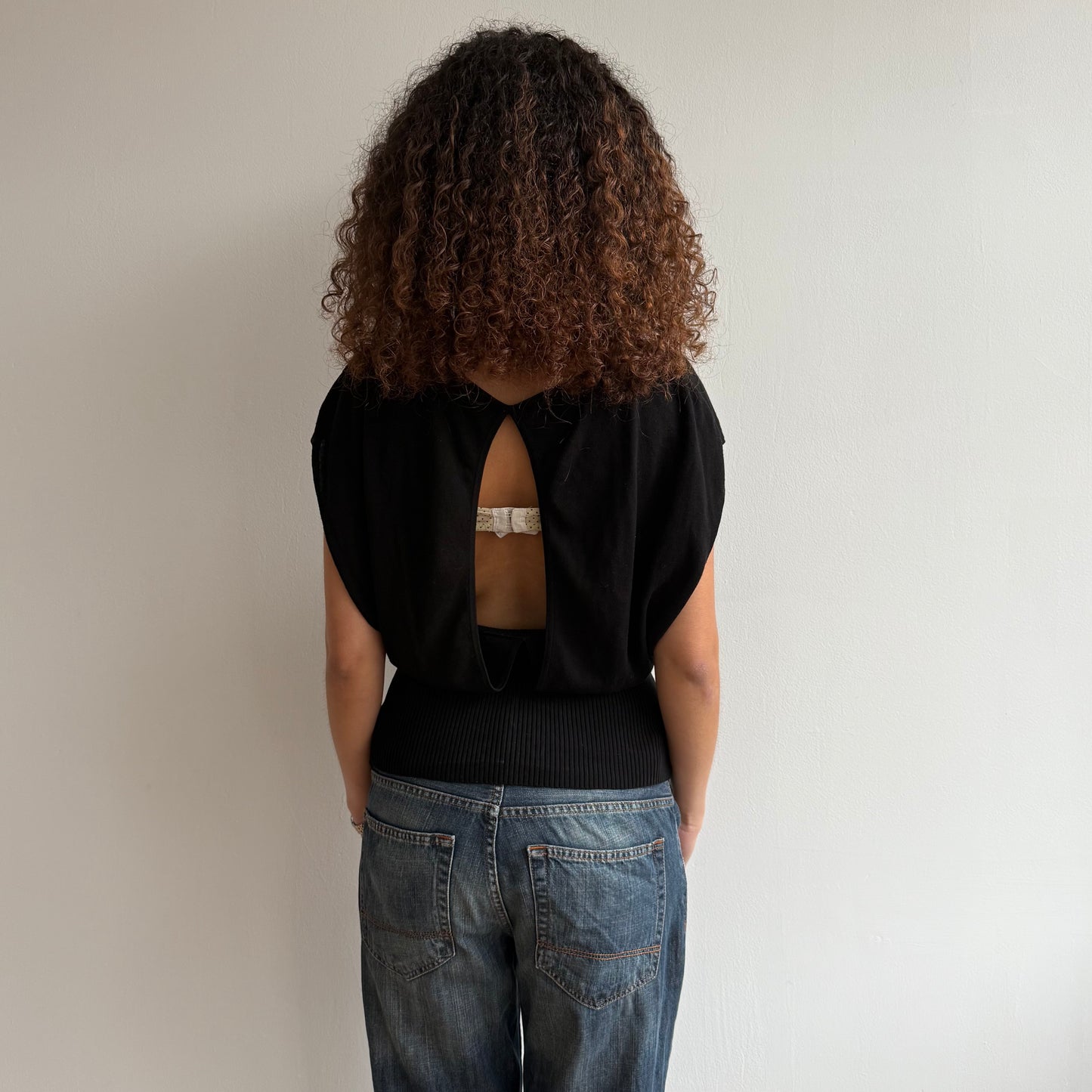 Black short sleeve keyhole knit - Size S/M