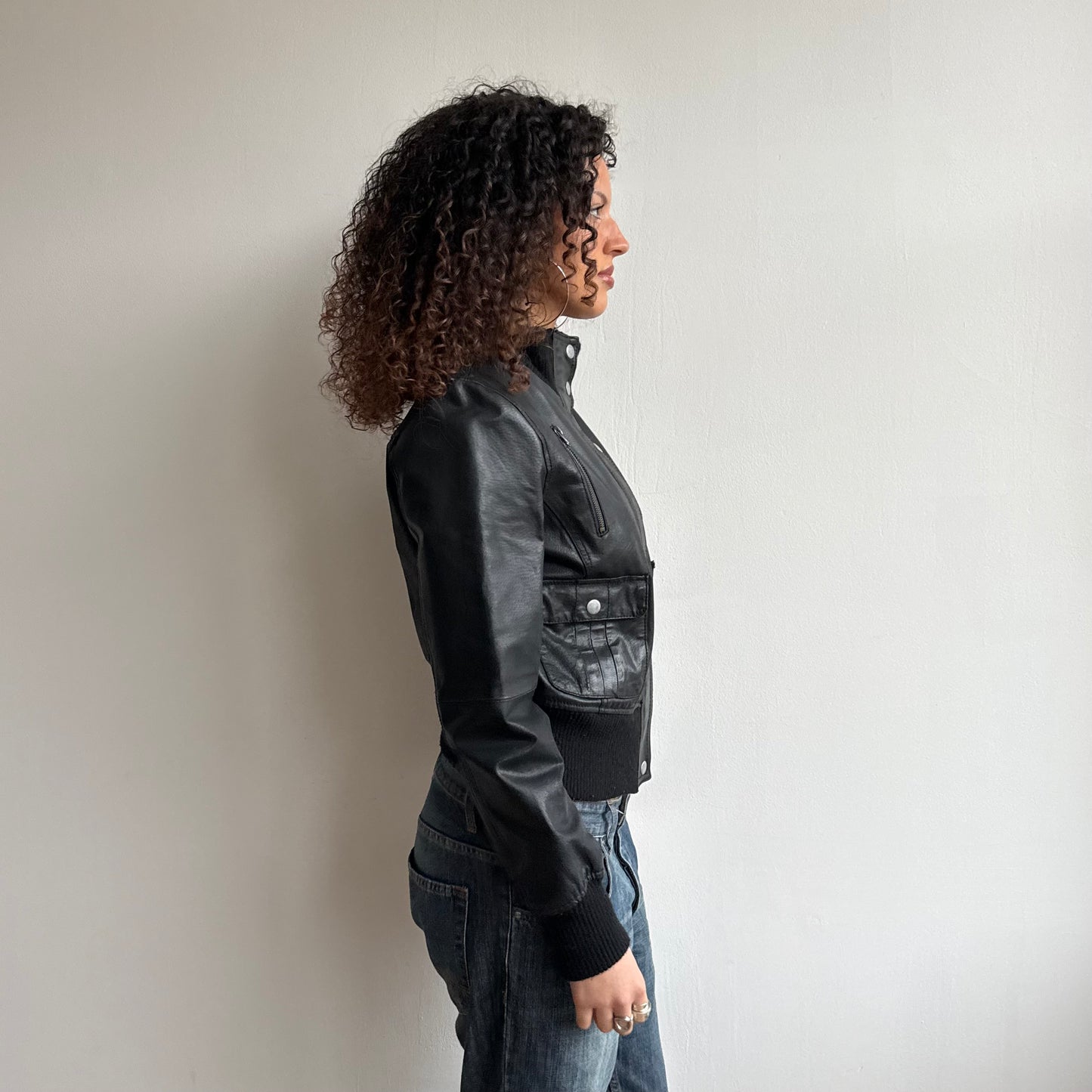 Black leather bomber jacket - Size M