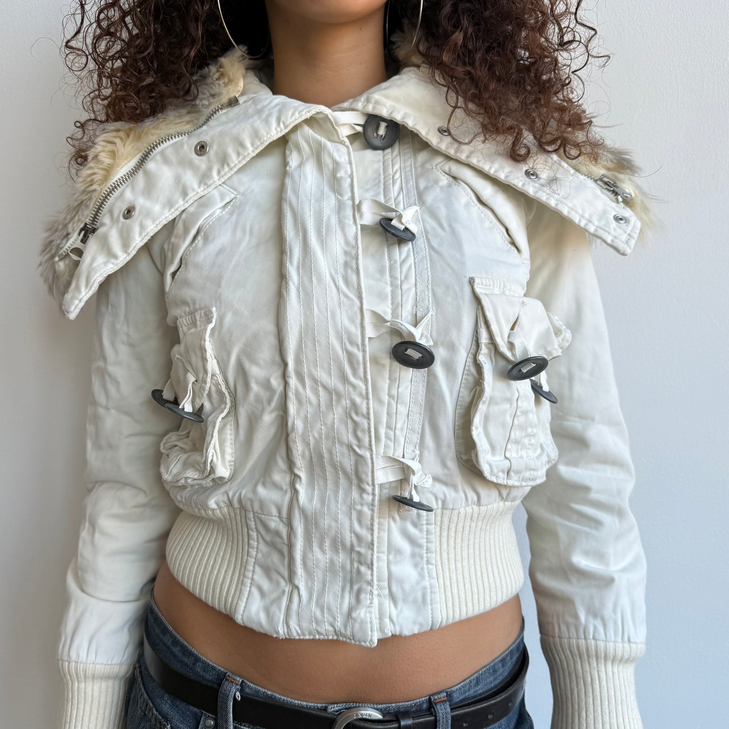 White fur collar bomber - Size S
