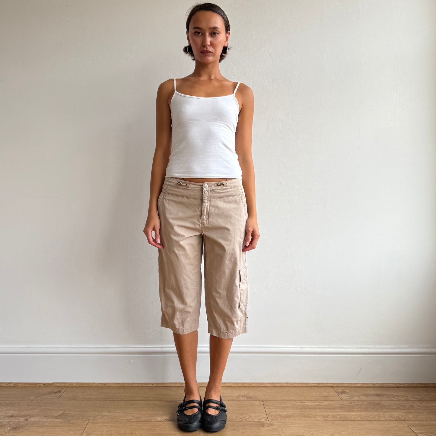 Beige toggle cargo pocket capris - Size S