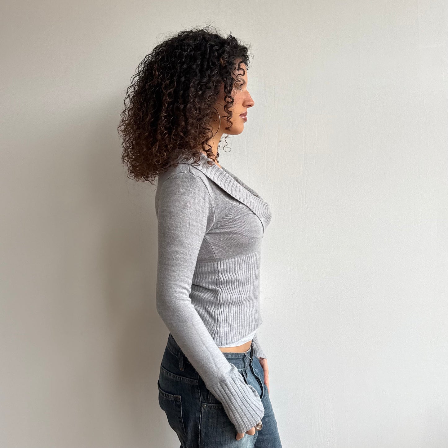 Grey button v-neck knit - Size S + M