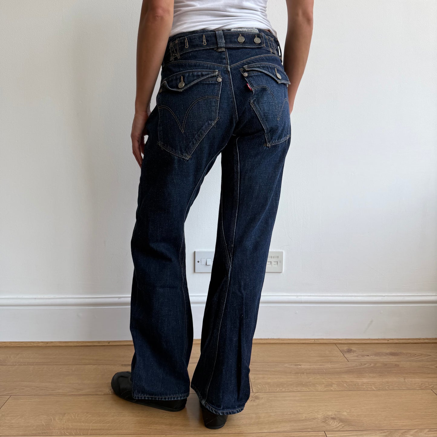 Levi’s Engineered dark wash button jeans - Size 29x32”
