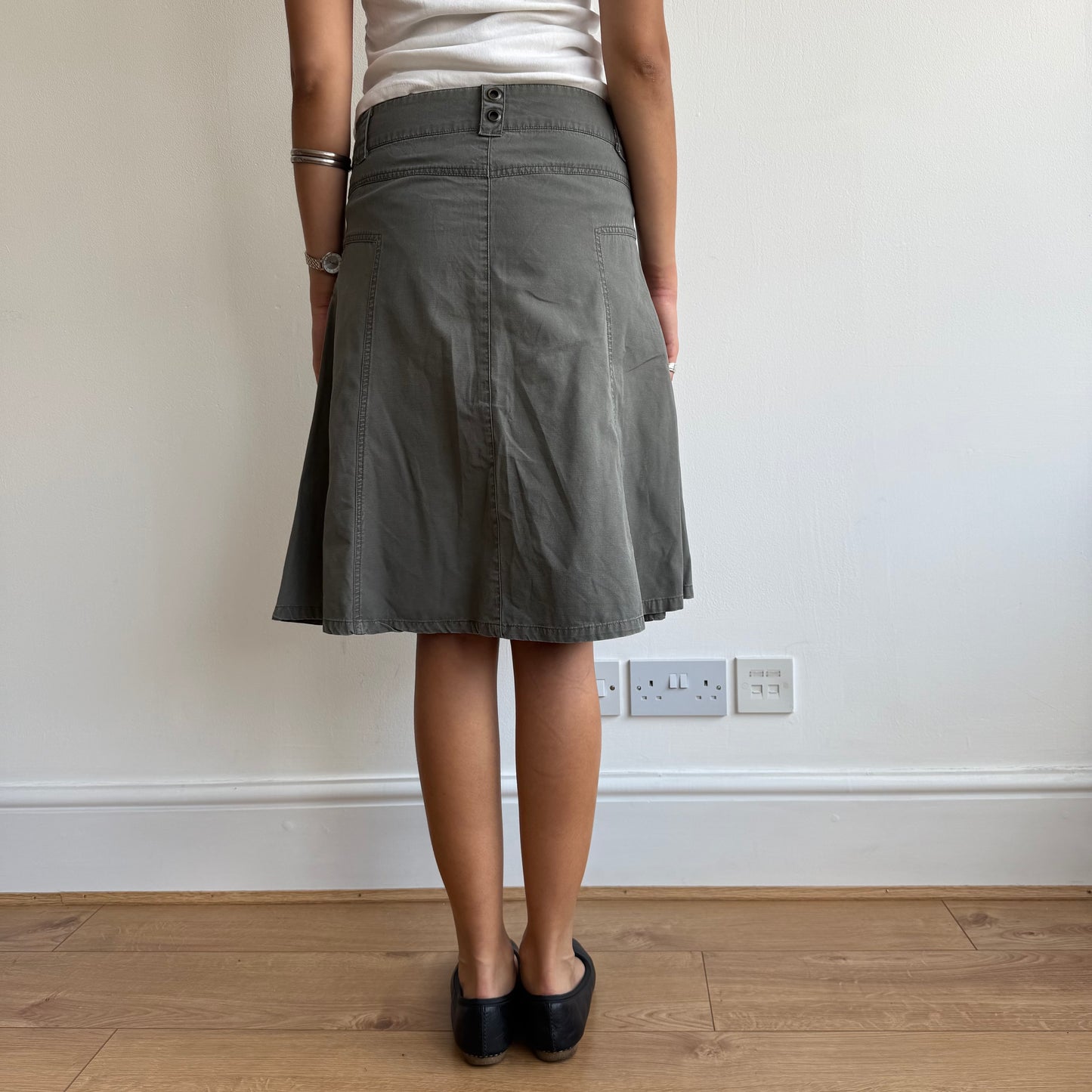Khaki cargo midi skirt - Size S + M