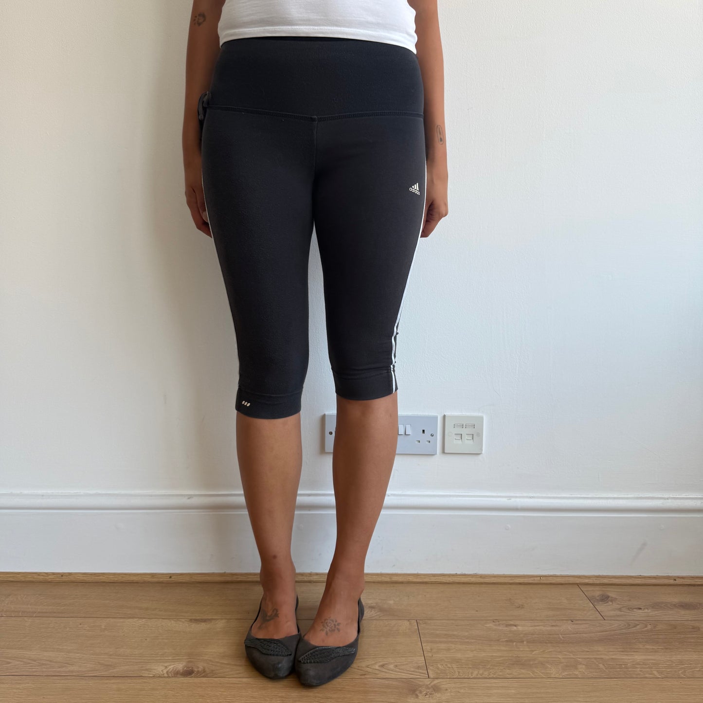 Adidas tie side capris - Size XS