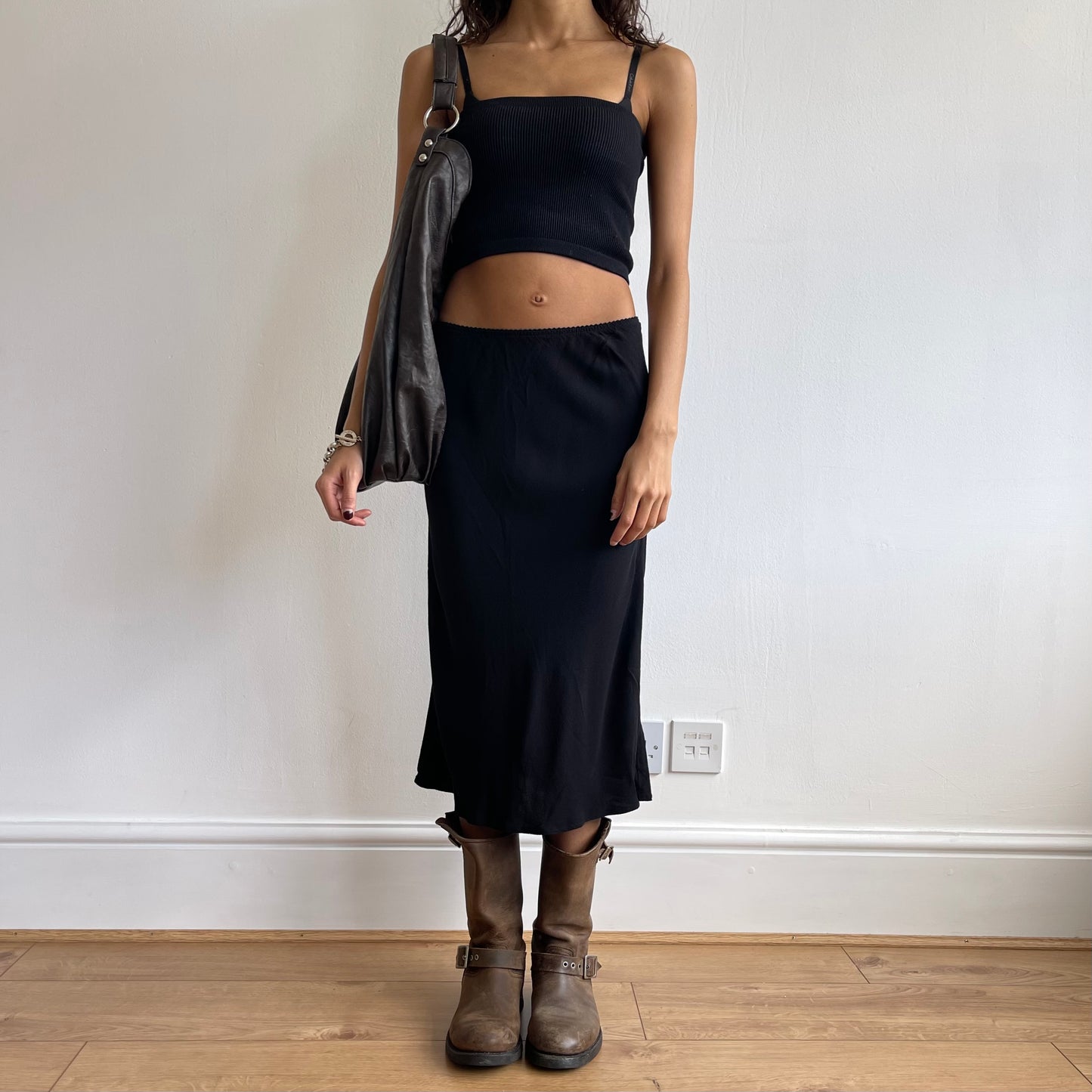 Black 90’s midi skirt - Size S/M
