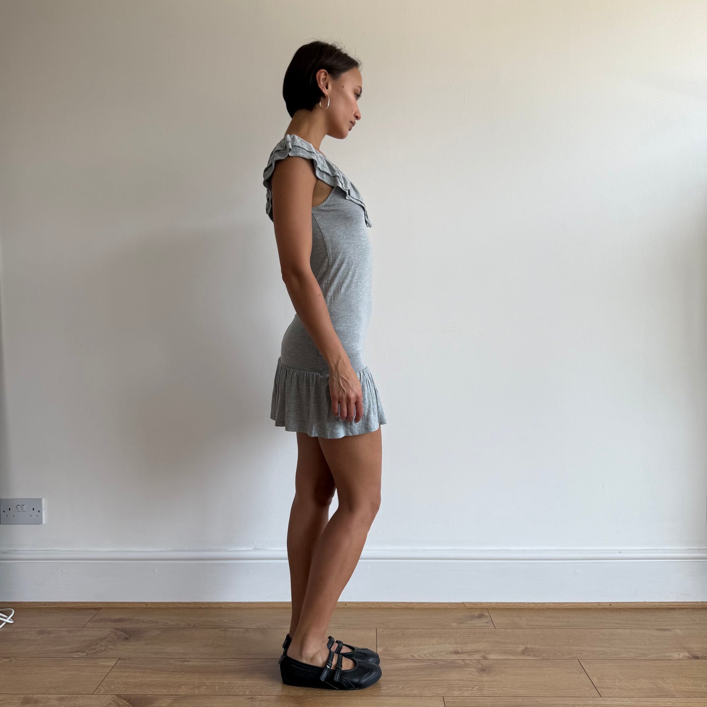 Grey ruffle mini dress - Size S