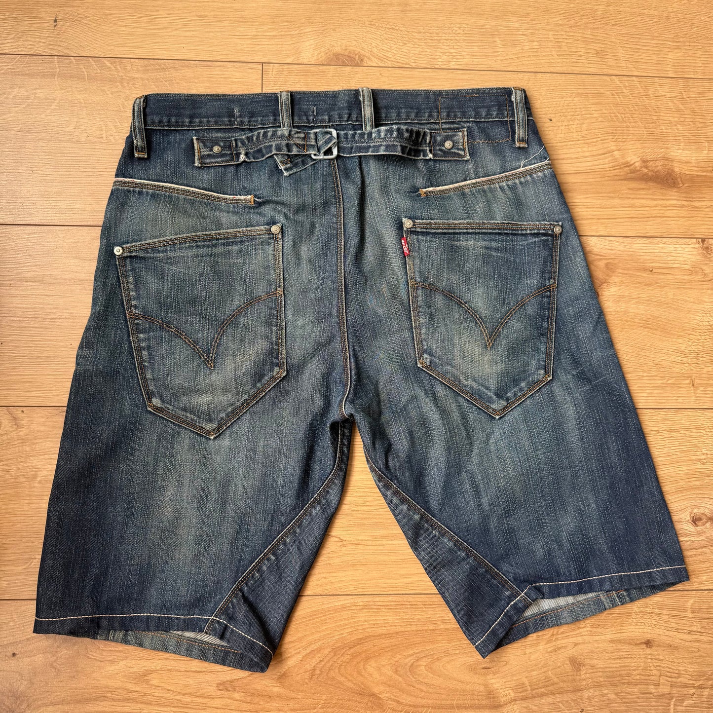 Levi’s Engineered jorts - Size M