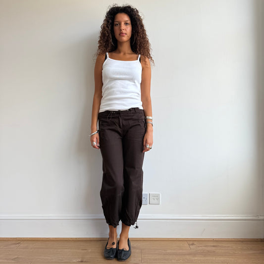 Brown toggle cargo capris - Size S