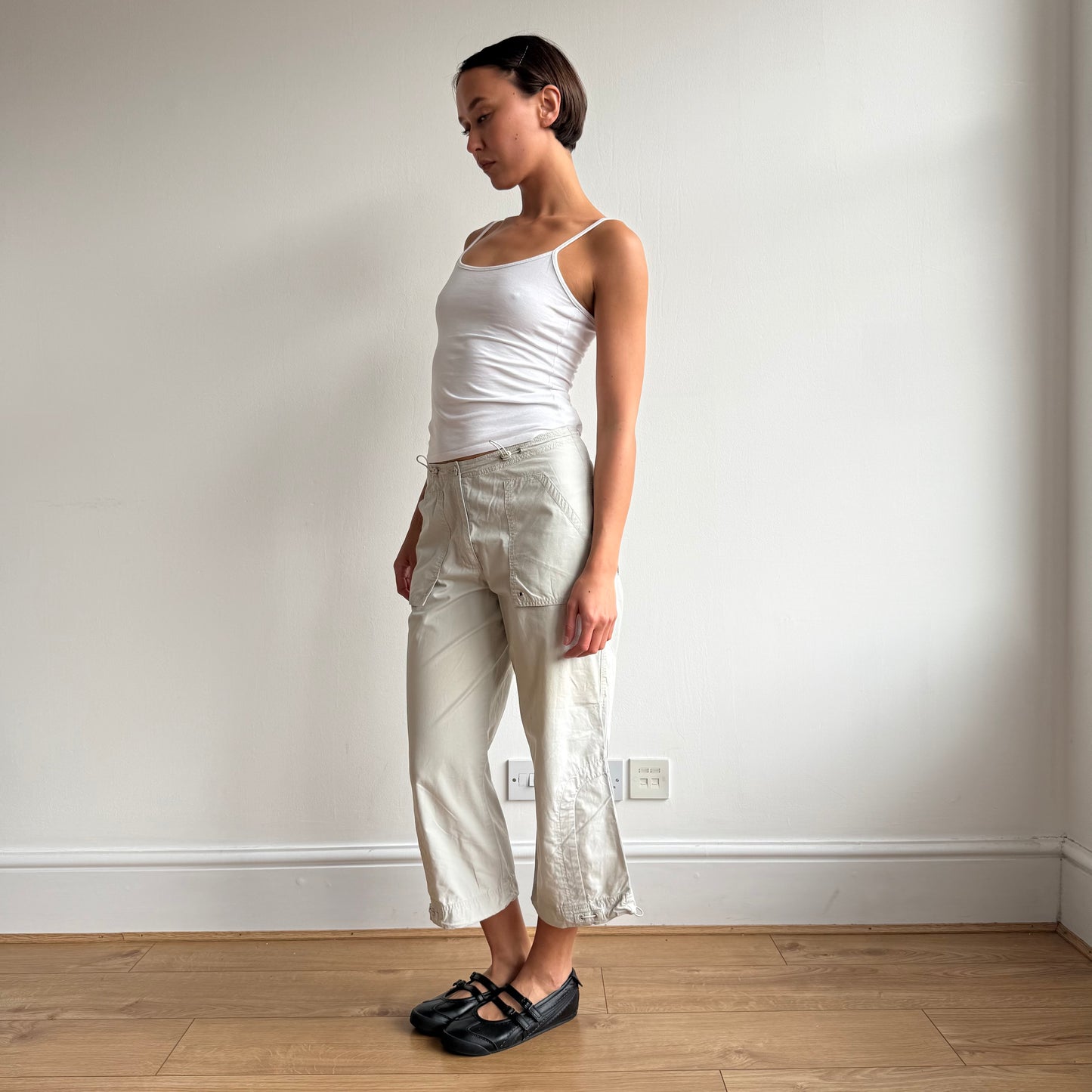 Light grey toggle capris - Size XS
