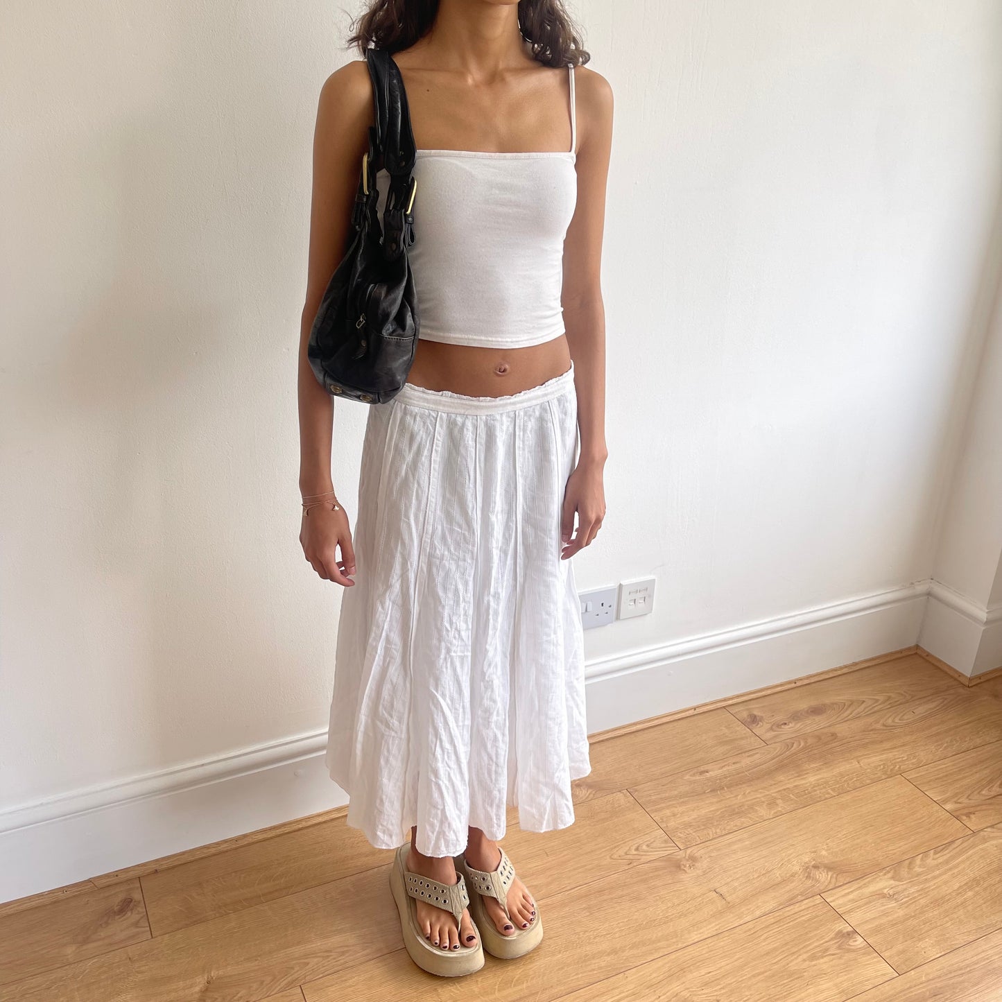White pleated midi skirt - Size M/L