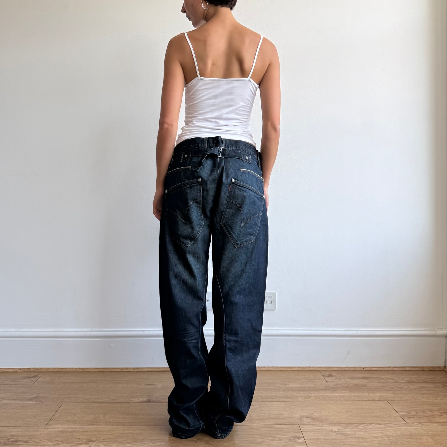 Levi’s Engineered cinch back jeans - Size 33x32