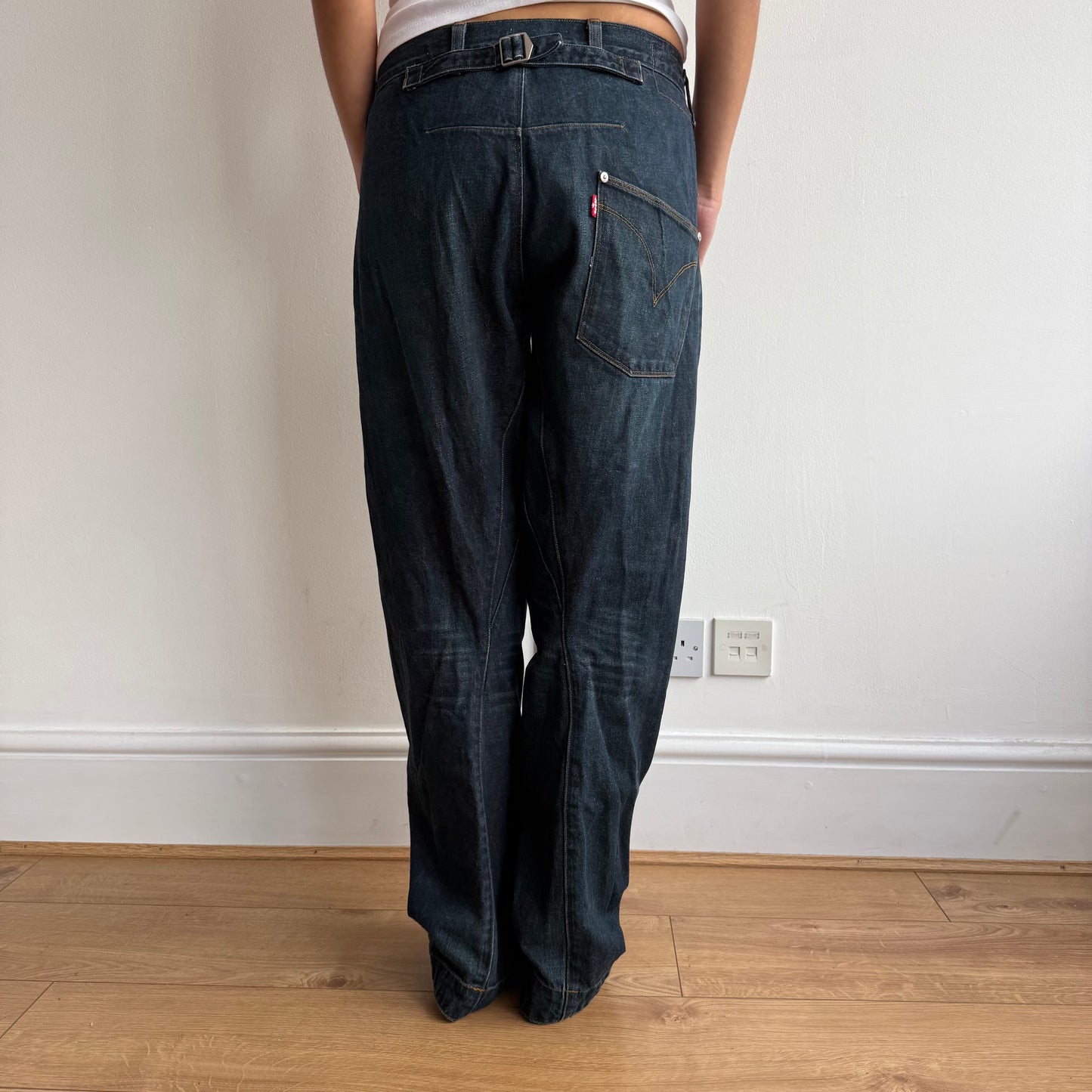 Levi’s Engineered cinch jeans - Size 32/34”