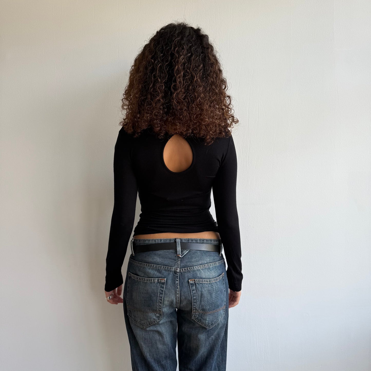 Black long sleeve keyhole top - Size S/M