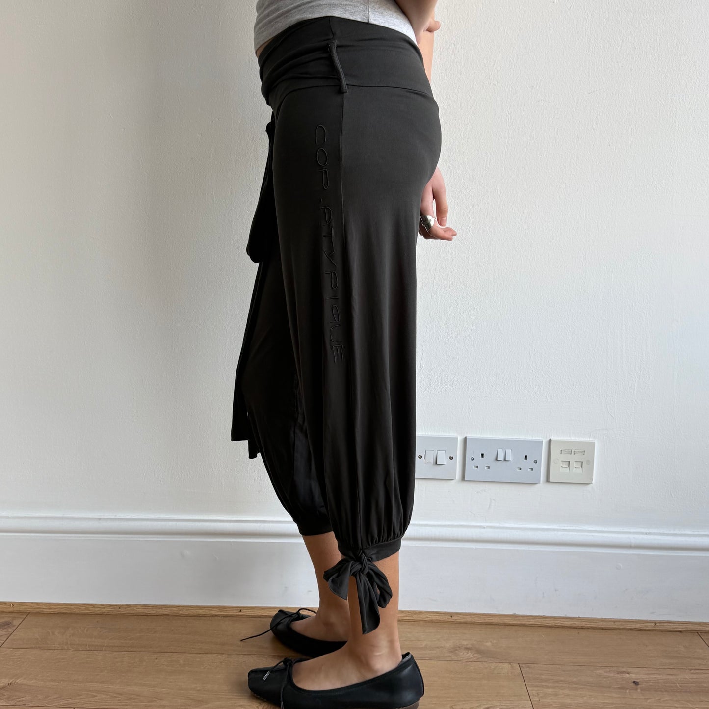 Charcoal Cop Copine harem pants - Size S