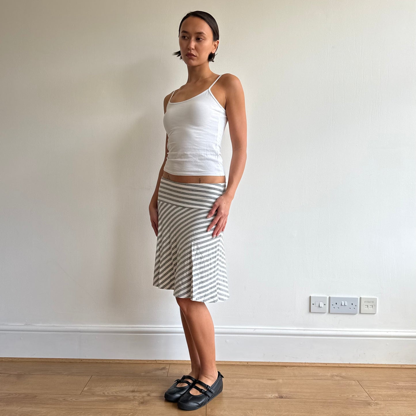 Grey + white striped midi skirt - Size S