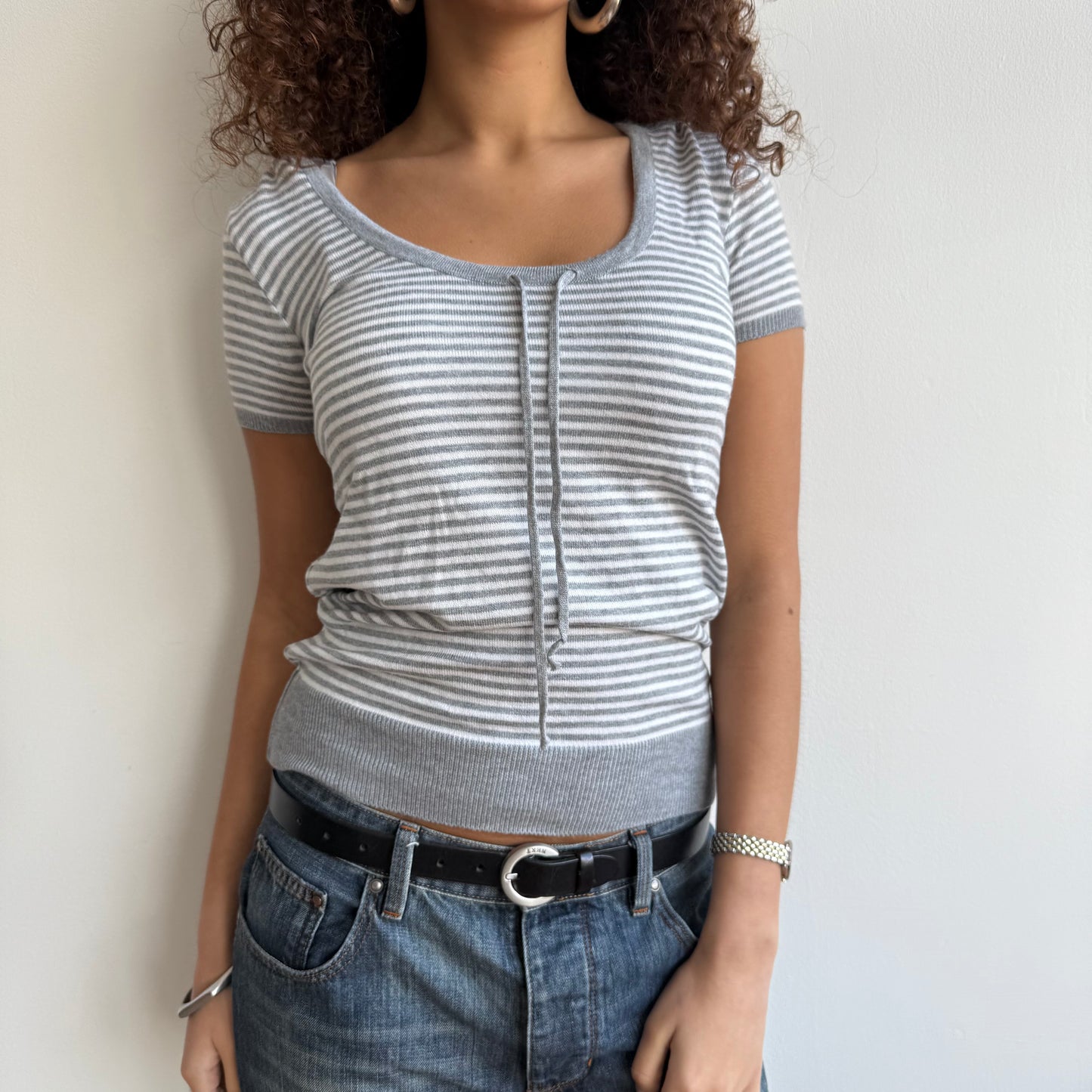 Grey + white knit short sleeve hoodie - Size M