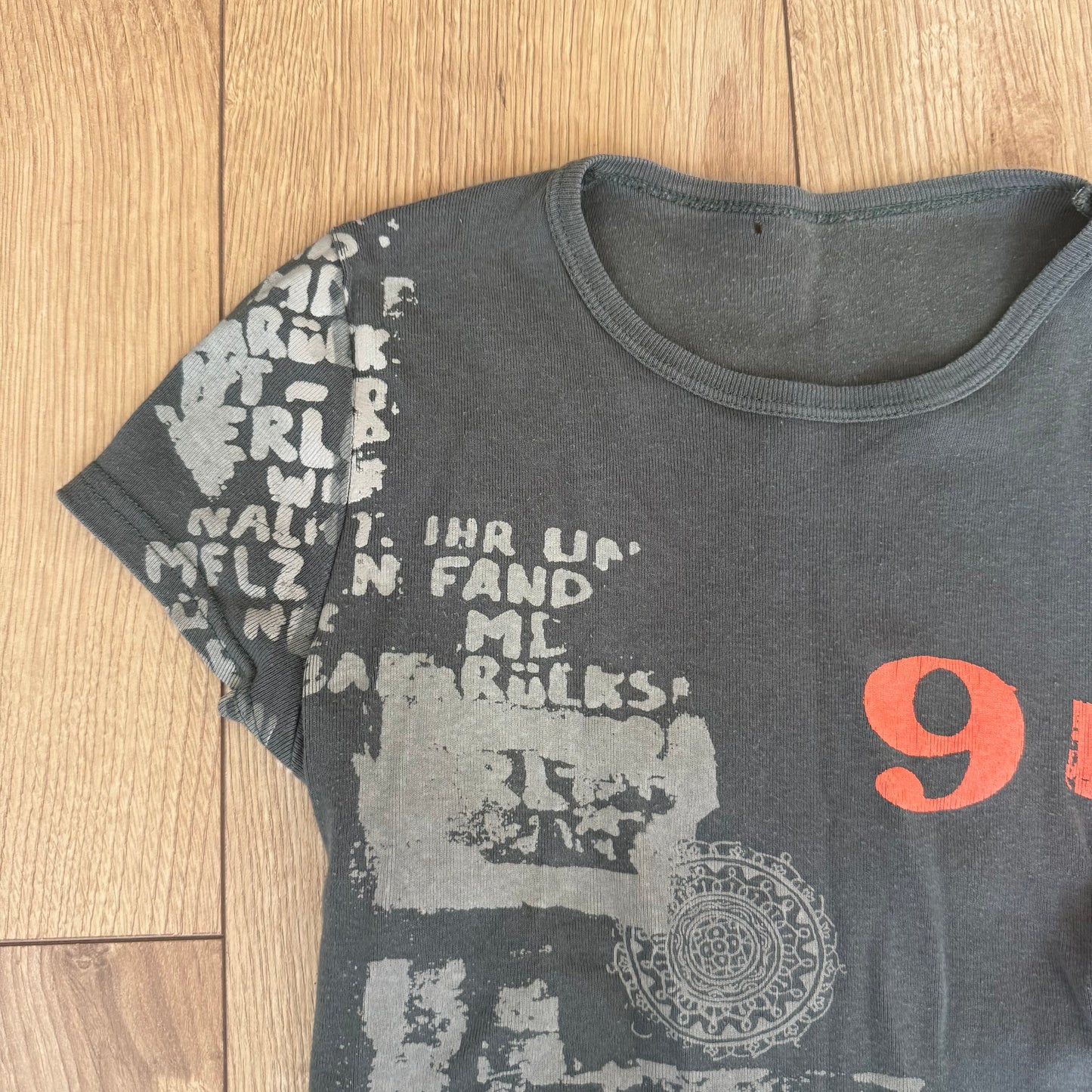 Khaki graphic t-shirt - Size S